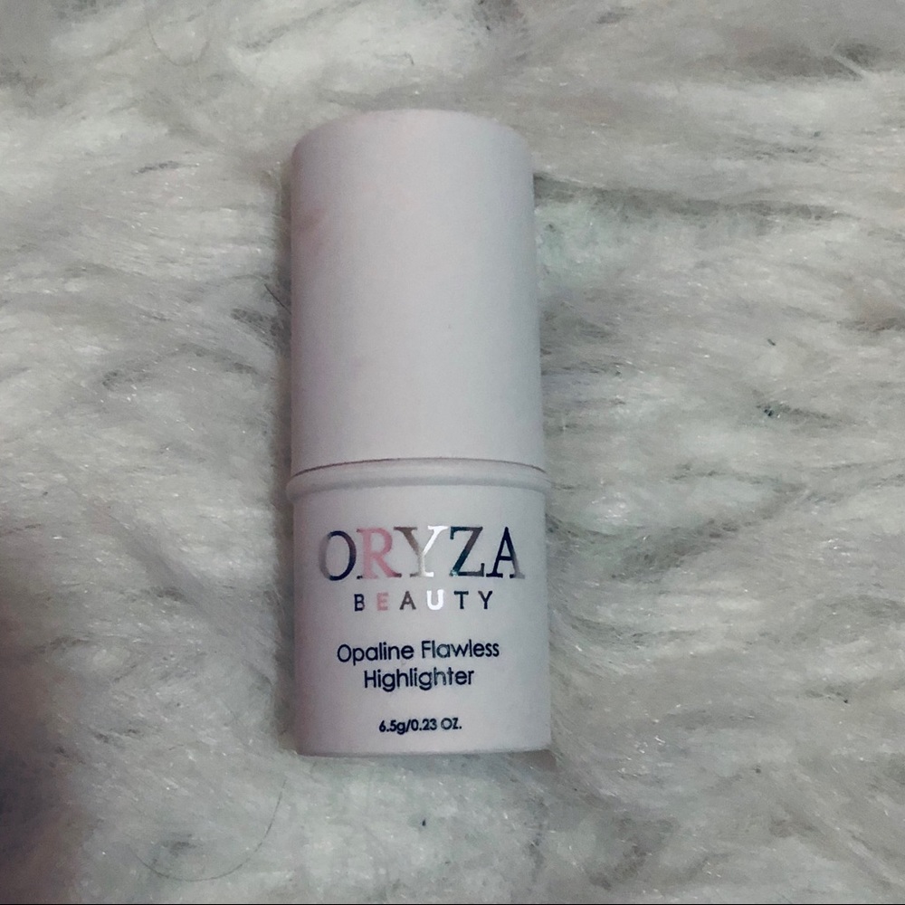 Oryza highlighter -Champagne Pearl